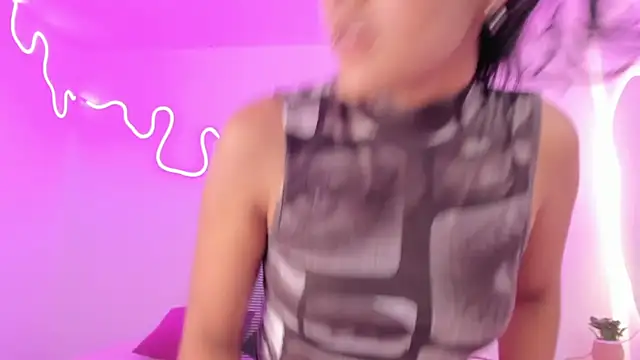 Snapshot of Cherrydollxx chatting on October 26, 1:50 pm Cherrydollxx online show from October 26, 1:50 pm