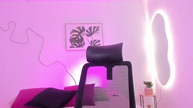 Snapshot of Cherrydollxx chatting on October 29, 12:20 pm Cherrydollxx online show from October 29, 12:20 pm