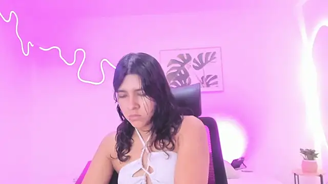 Snapshot of Cherrydollxx chatting on October 30, 12:28 pm Cherrydollxx online show from October 30, 12:28 pm