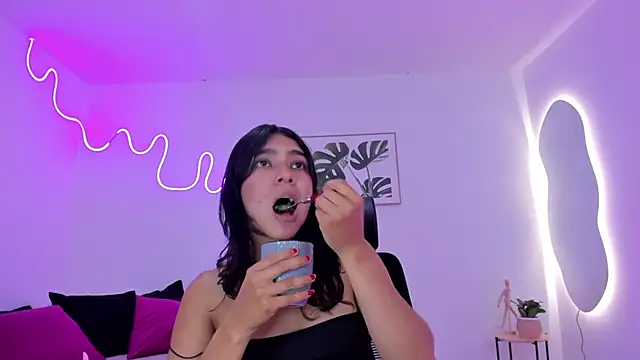 Snapshot of Cherrydollxx chatting on September 24, 12:59 pm Cherrydollxx online show from September 24, 12:59 pm