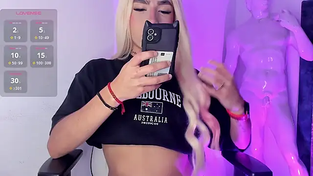 LoganBenedictt online show from October 15, 6:27 am