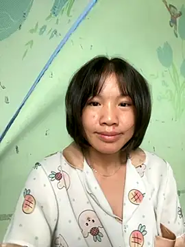 Snapshot of QueenLink chatting on October 27, 1:34 am QueenLink online show from October 27, 1:34 am