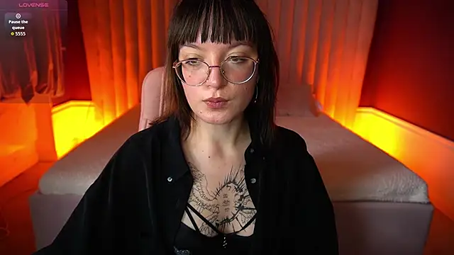 Snapshot of Pixie_Peachh chatting on October 17, 1:25 pm Pixie Peachh online show from October 17, 1:25 pm