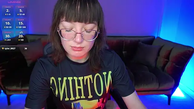 Snapshot of Pixie_Peachh chatting on October 22, 8:25 pm Pixie Peachh online show from October 22, 8:25 pm