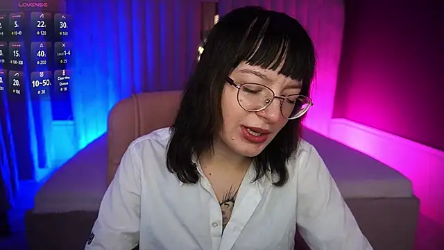 Snapshot of Pixie_Peachh chatting on October 7, 2:10 pm Pixie Peachh online show from October 7, 2:10 pm