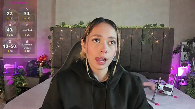 LanaMills  online show from February 19, 5:18 am