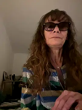 Chris06d22xh online show from October 3, 6:35 pm