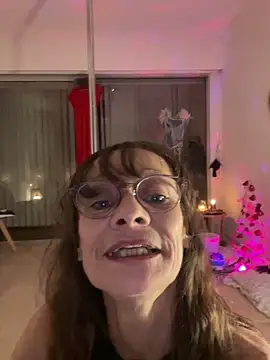 Chris06d22xh online show from February 11, 9:38 pm