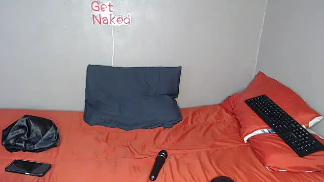 Snapshot of Lunalee chatting on October 10, 8:30 am Lunalee online show from October 10, 8:30 am