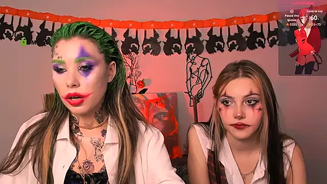 Snapshot of lily_morty chatting on October 30, 1:30 am lily morty online show from October 30, 1:30 am