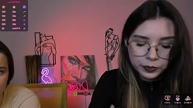 Snapshot of lily_morty chatting on October 16, 7:27 pm lily morty online show from October 16, 7:27 pm