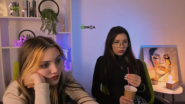 Snapshot of lily_morty chatting on September 23, 11:03 pm lily morty online show from September 23, 11:03 pm