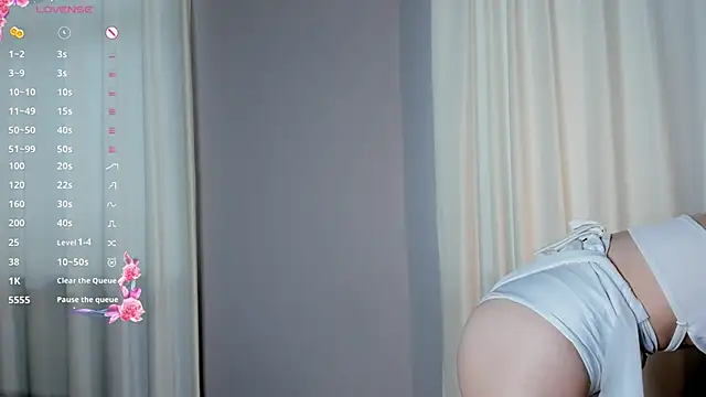 Snapshot of MarenRawicki chatting on October 23, 8:20 am MarenRawicki online show from October 23, 8:20 am