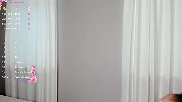 Snapshot of MarenRawicki chatting on October 19, 8:38 am MarenRawicki online show from October 19, 8:38 am