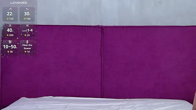 Snapshot of KandyCosse chatting on October 6, 5:57 am KandyCosse online show from October 6, 5:57 am