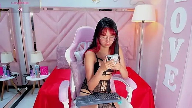 Snapshot of Aria_Joness_ chatting on October 16, 1:58 pm Aria Joness online show from October 16, 1:58 pm