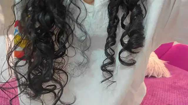 Snapshot of Saammy_17 chatting on October 15, 8:33 pm Saammy 17 online show from October 15, 8:33 pm