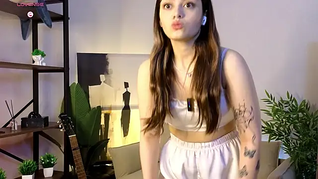 Lustr0us online show from September 13, 12:46 pm