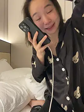 Y2Luvk online show from February 22, 4:41 pm