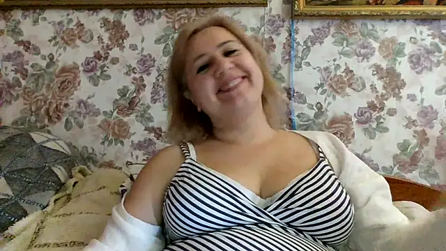 LustyyX online show from October 18, 6:10 pm