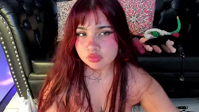 Zara Snow online show from April 22, 2:52 am