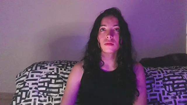 Snapshot of aliceclair_ chatting on October 28, 6:08 am aliceclair online show from October 28, 6:08 am