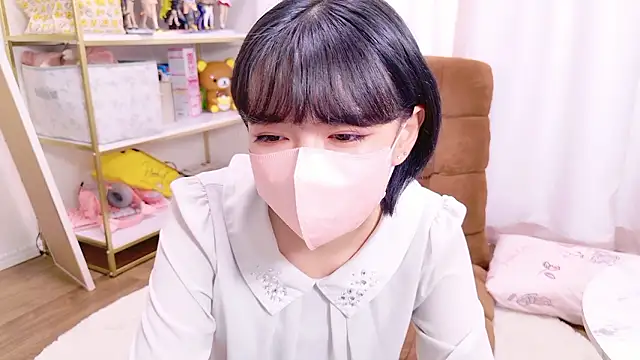 Azusa DoMybest online show from October 14, 5:10 am