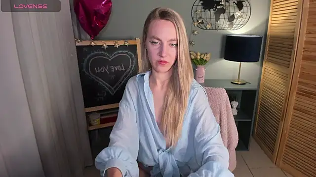 mishapallmer online show from October 2, 1:54 am