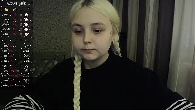 Snapshot of vendymories chatting on October 5, 2:22 pm vendymories online show from October 5, 2:22 pm