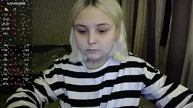 Snapshot of vendymories chatting on October 25, 11:00 pm vendymories online show from October 25, 11:00 pm