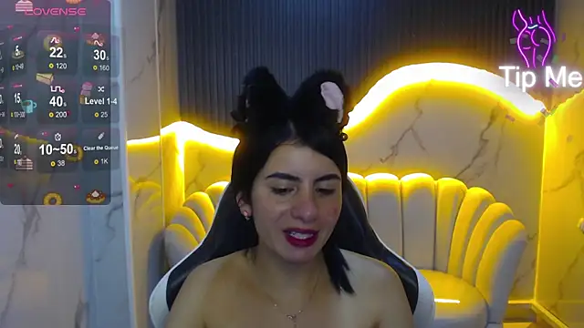 Snapshot of Eilyn_love_b chatting on October 8, 1:04 pm Eilyn love b online show from October 8, 1:04 pm