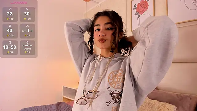 Puffy Hearts online show from September 17, 7:45 pm