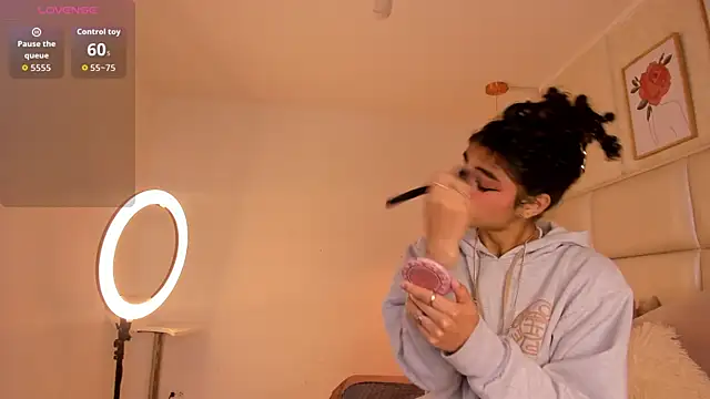 Puffy Hearts online show from September 24, 2:05 pm