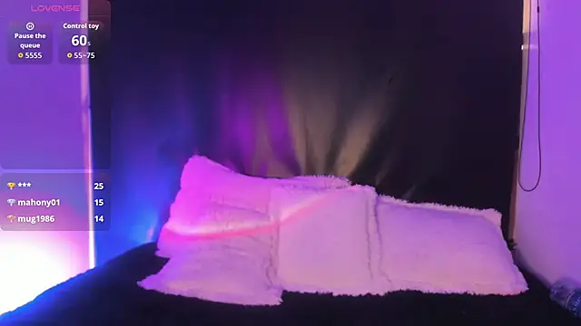 Lila Cox online show from October 1, 1:27 pm