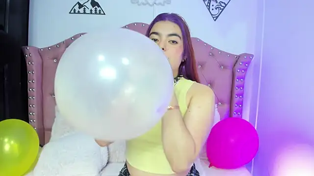 Lila Cox online show from October 15, 12:19 pm