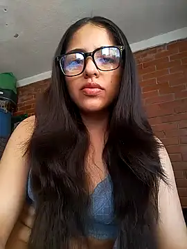 Goddesscut333 online show from January 7, 6:33 pm