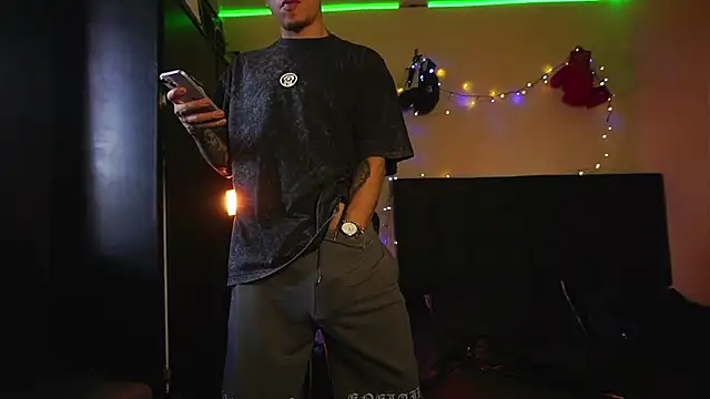 AlphaMasterXxx online show from January 16, 9:00 pm