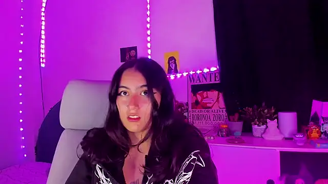 namiiwhite online show from October 4, 4:29 am