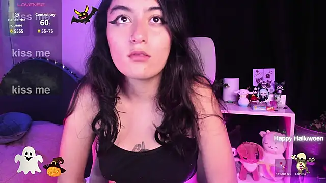 namiiwhite online show from October 30, 11:06 pm