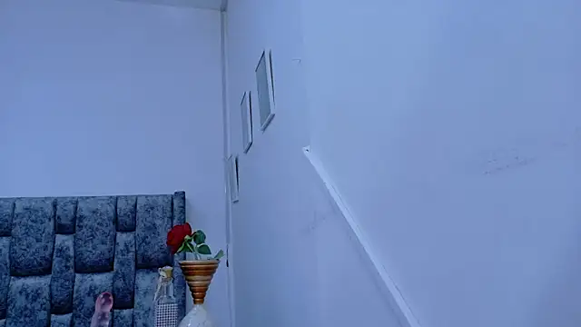 Snapshot of Lizbeth_Rouse chatting on October 3, 11:37 am Lizbeth Rouse online show from October 3, 11:37 am