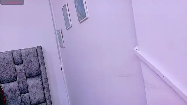 Snapshot of Lizbeth_Rouse chatting on October 21, 10:19 am Lizbeth Rouse online show from October 21, 10:19 am