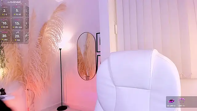 NikaVelvet1 online show from October 2, 11:21 pm