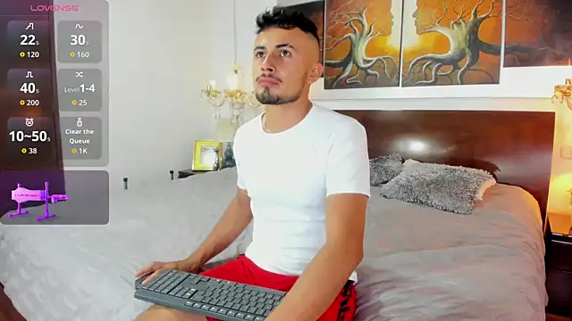 Snapshot of Valentiinoss chatting on September 30, 8:35 pm Valentiinoss online show from September 30, 8:35 pm