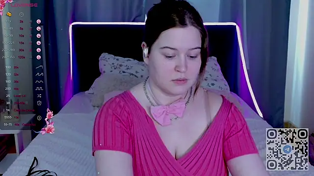 HelenHartt online show from March 15, 8:38 am