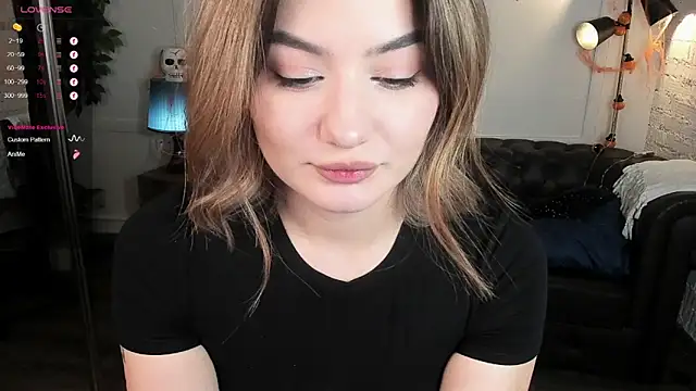 Snapshot of Dark_Moni chatting on October 22, 2:49 am Dark Moni online show from October 22, 2:49 am