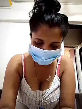 Love Foreverr12 online show from October 11, 11:47 am