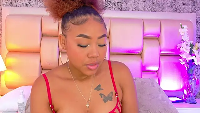 AngelaRoberts online show from March 19, 8:24 pm