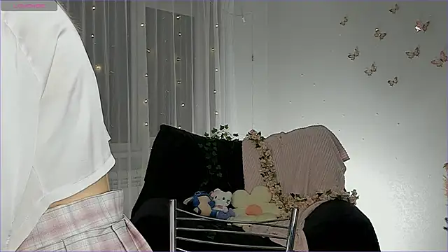 NyxaThorn online show from January 10, 2:33 pm