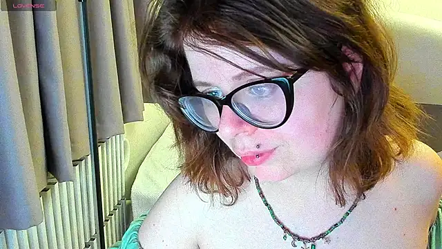 Snapshot of MilisaSweet777 chatting on September 24, 7:13 pm MilisaSweet777 online show from September 24, 7:13 pm