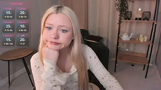 Millie Vanillies online show from September 26, 1:31 pm